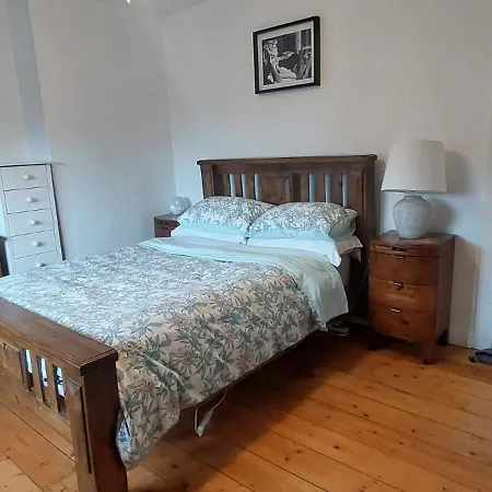 Charming & Comfy 2bd In Trendy Neighbourhood * دبلن